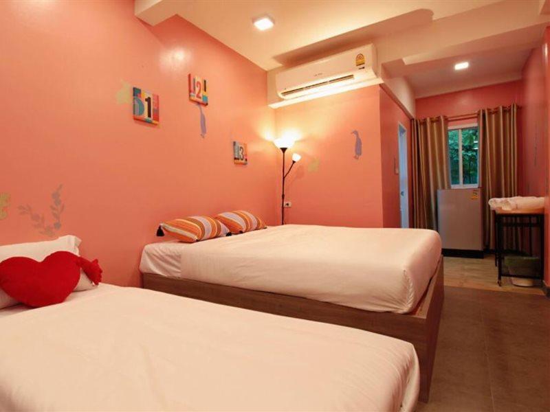 Badbed Hotel Bangkok Exterior photo