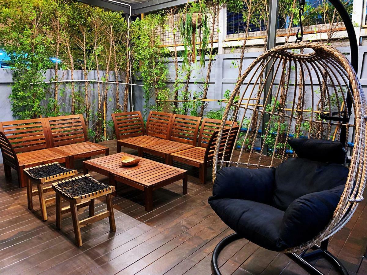 Badbed Hotel Bangkok Exterior photo