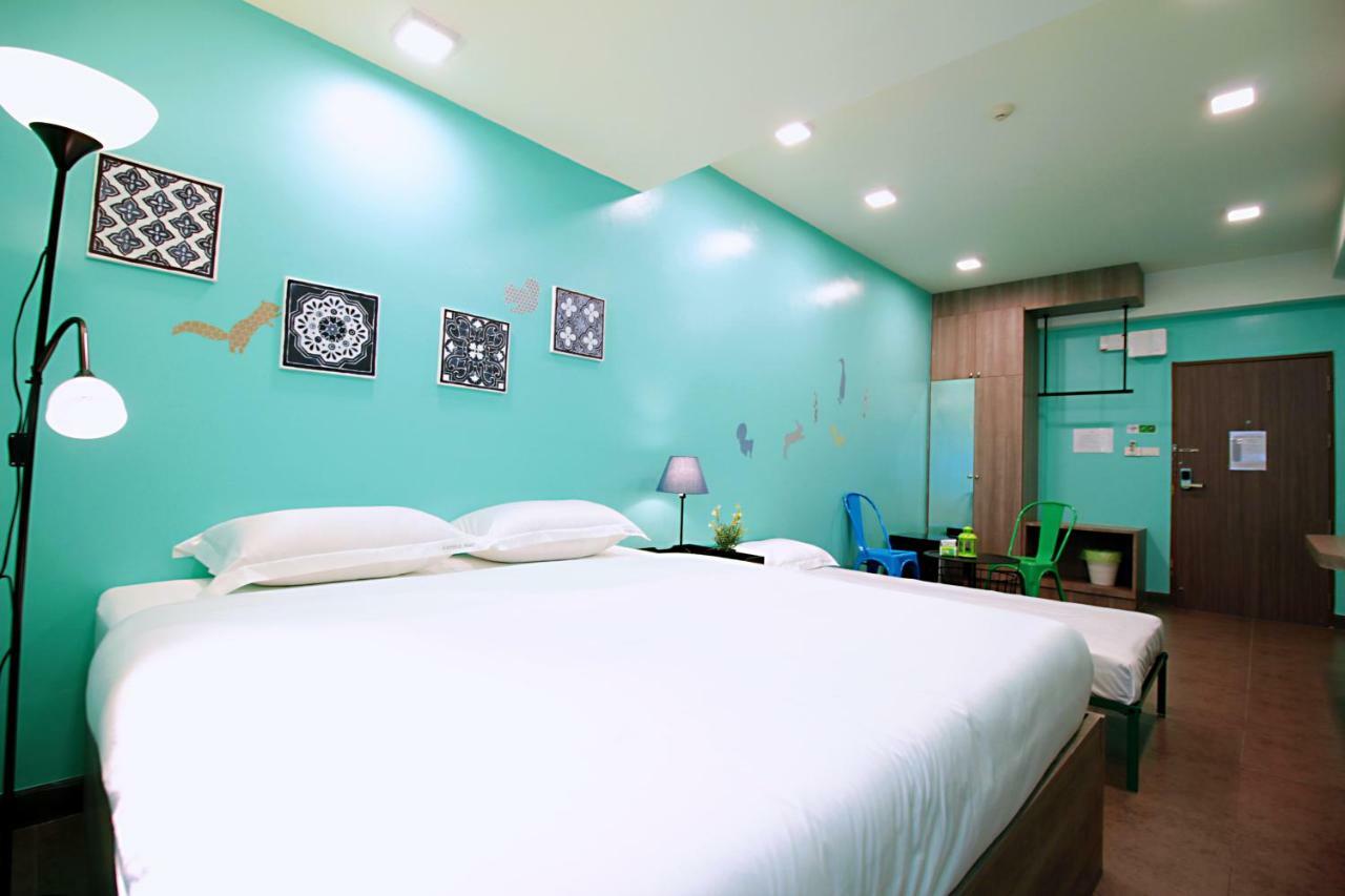 Badbed Hotel Bangkok Exterior photo