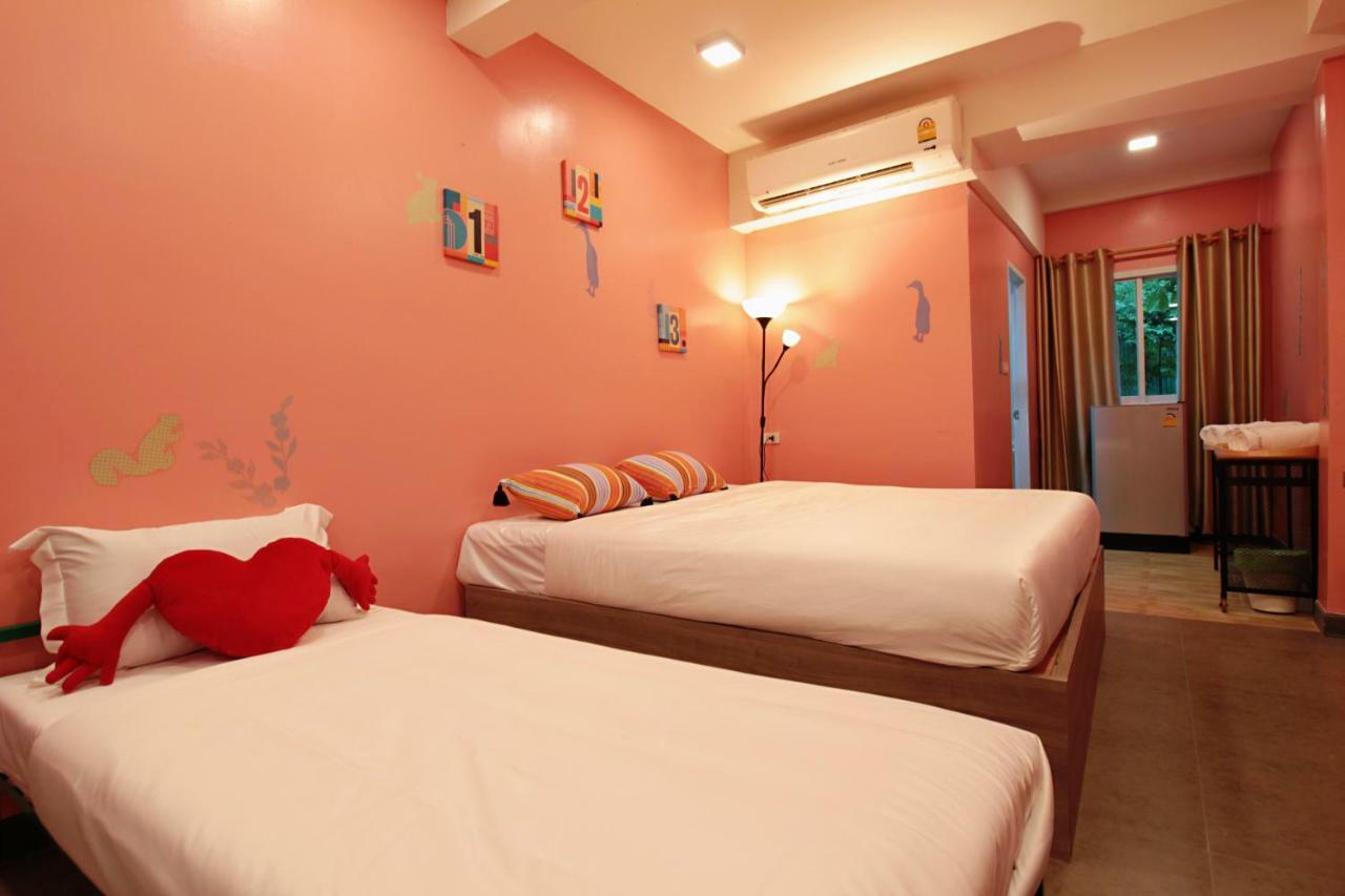Badbed Hotel Bangkok Exterior photo