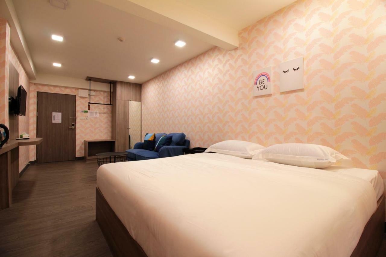 Badbed Hotel Bangkok Exterior photo