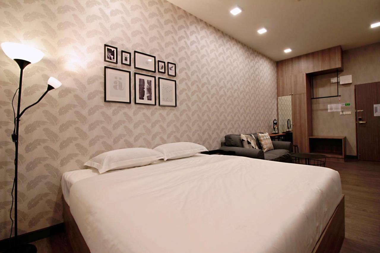 Badbed Hotel Bangkok Exterior photo